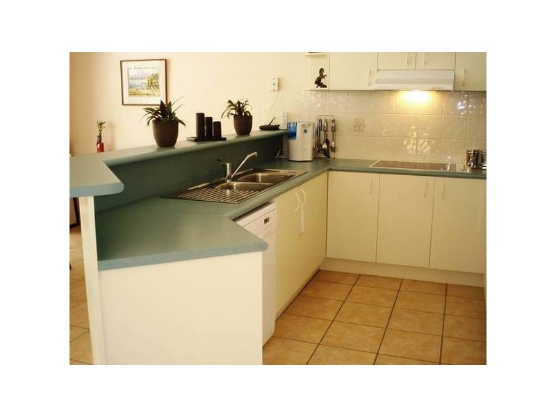 216/ Lakeshore Place, Little Mountain QLD 4551