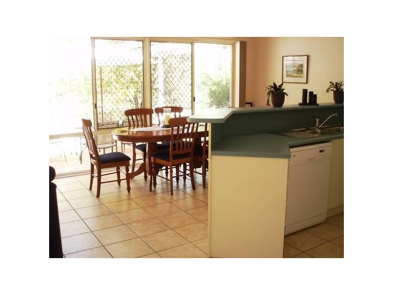 216/ Lakeshore Place, Little Mountain QLD 4551