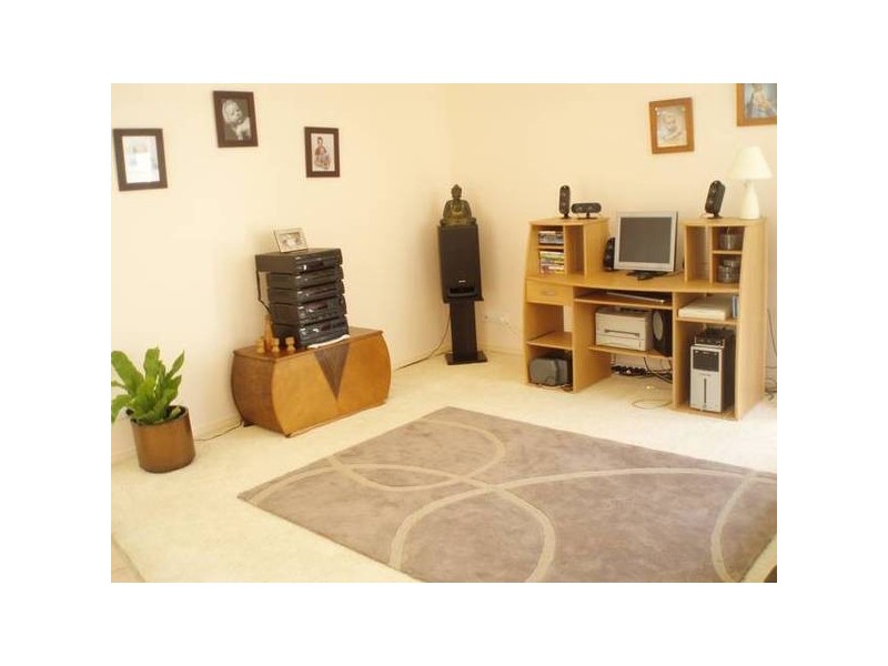 216/ Lakeshore Place, Little Mountain QLD 4551