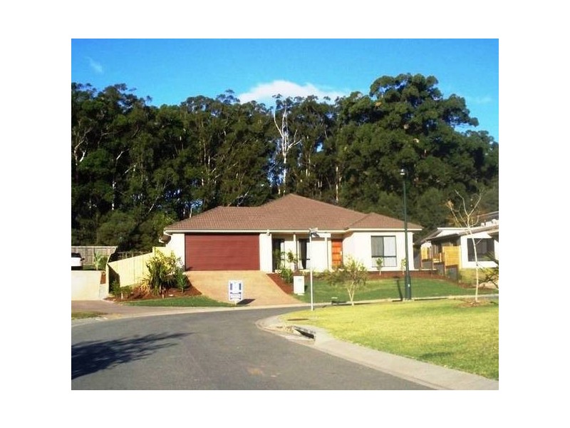 3 Somerset Lane, IVADALE LAKES, Little Mountain QLD 4551
