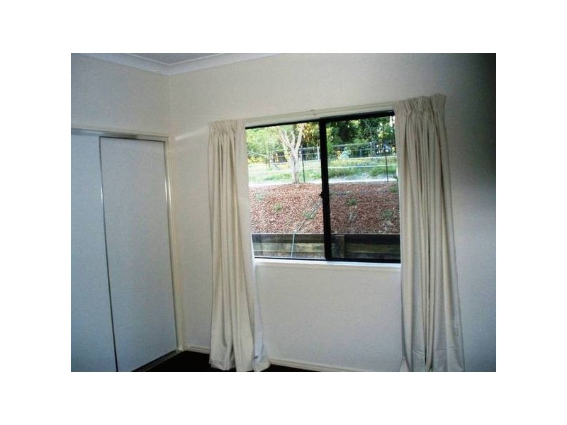 3 Somerset Lane, IVADALE LAKES, Little Mountain QLD 4551