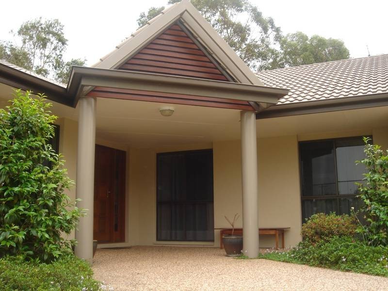 3 Earls Court, Little Mountain QLD 4551