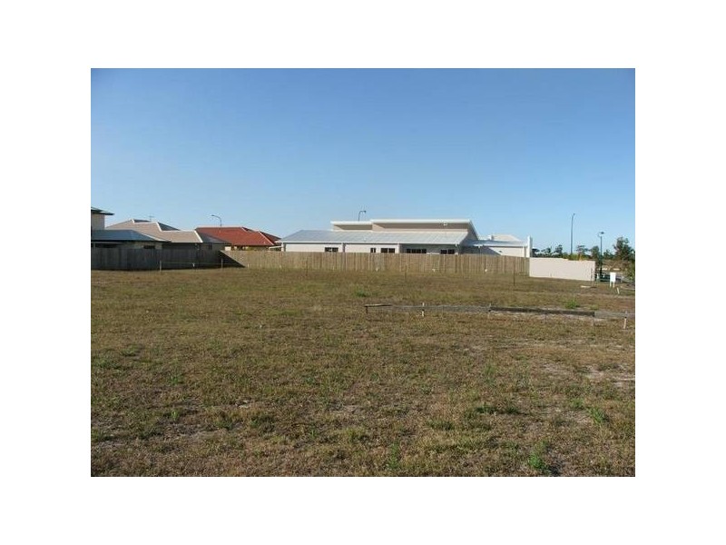 18 Ballinger Place, Pelican Waters QLD 4551