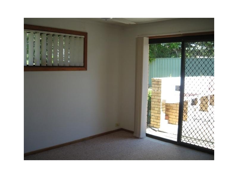 6 Sutherland Street, Dicky Beach QLD 4551