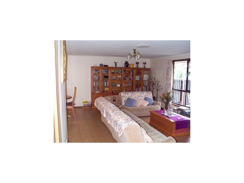 Milbong Street, Battery Hill QLD 4551