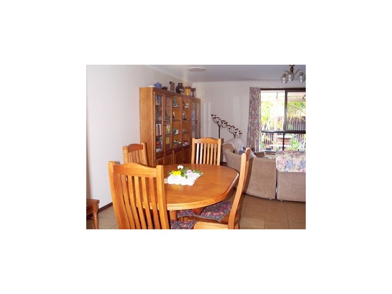 Milbong Street, Battery Hill QLD 4551