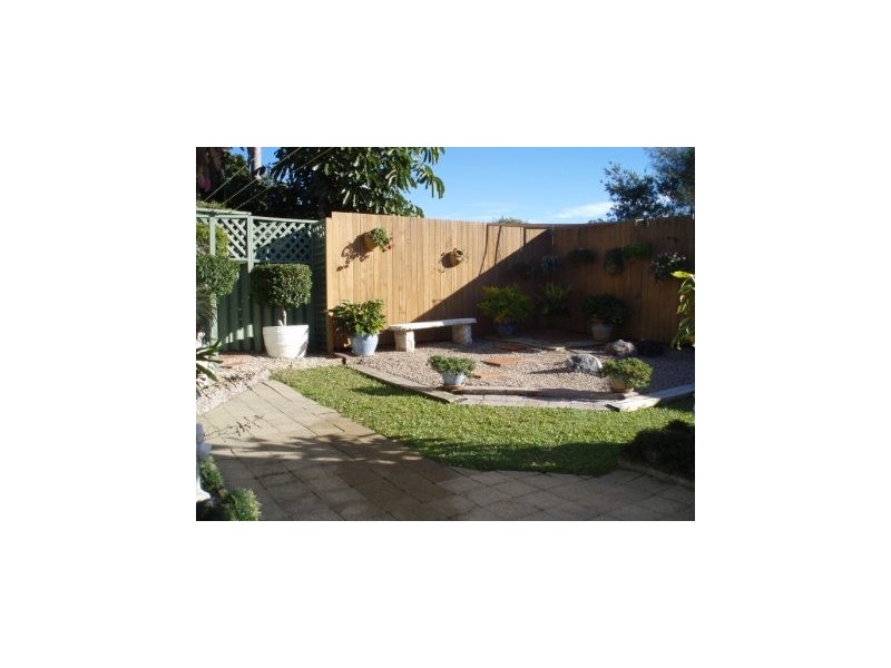 Mirnoo St, Currimundi QLD 4551