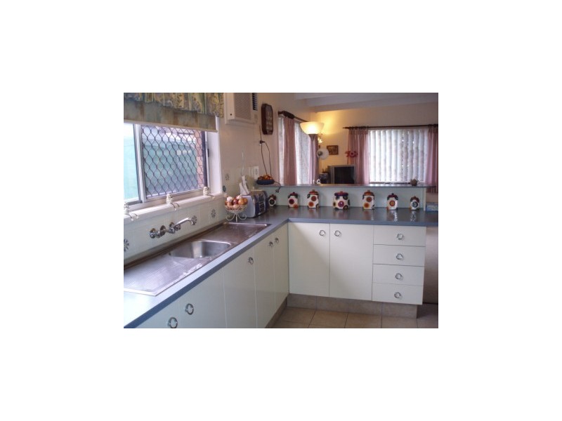 Mirnoo St, Currimundi QLD 4551