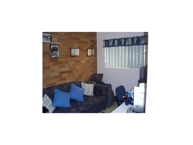 Mirnoo St, Currimundi QLD 4551