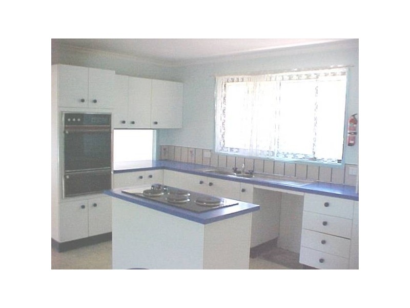 5 Neelong Court, Warana QLD 4575