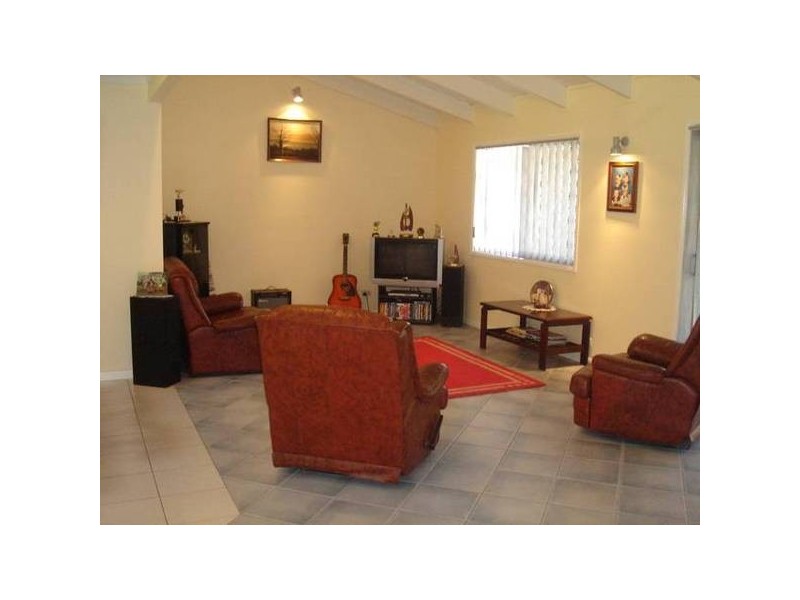 Flamingo Street, Little Mountain QLD 4551
