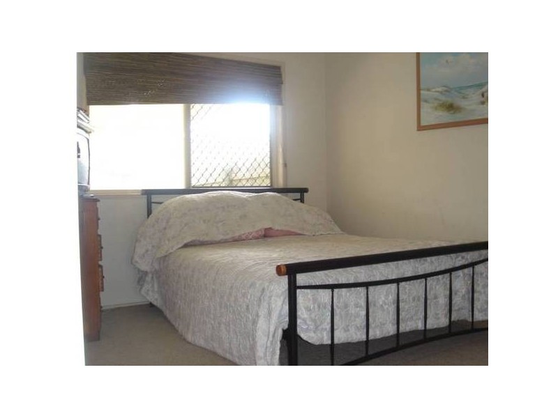 100 Beerburrum Street, Battery Hill QLD 4551