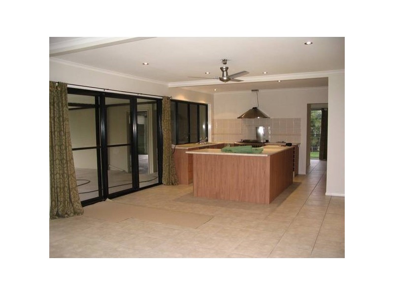 27 Montgomery Street, Golden Beach QLD 4551
