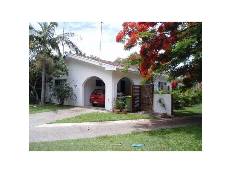 Unit 1 & 2/11 Bower Street, Caloundra QLD 4551