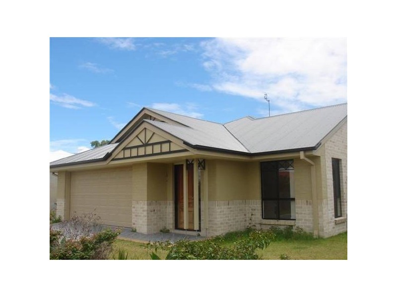 3 Anika Place, Little Mountain QLD 4551