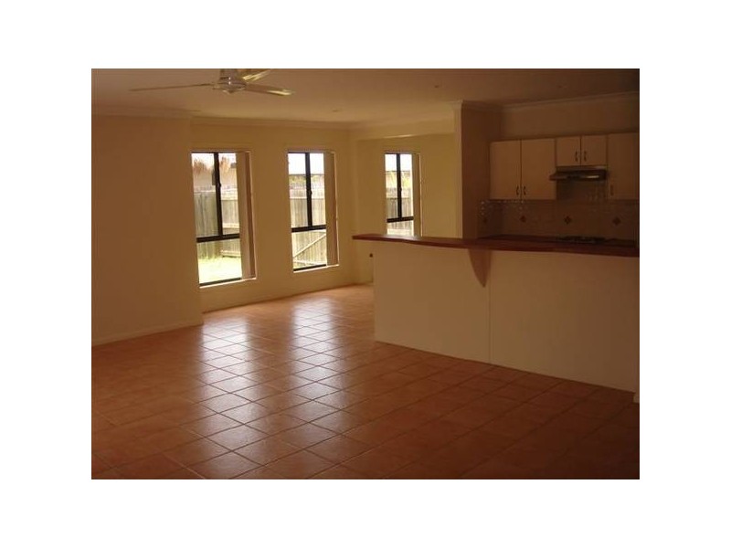 3 Anika Place, Little Mountain QLD 4551