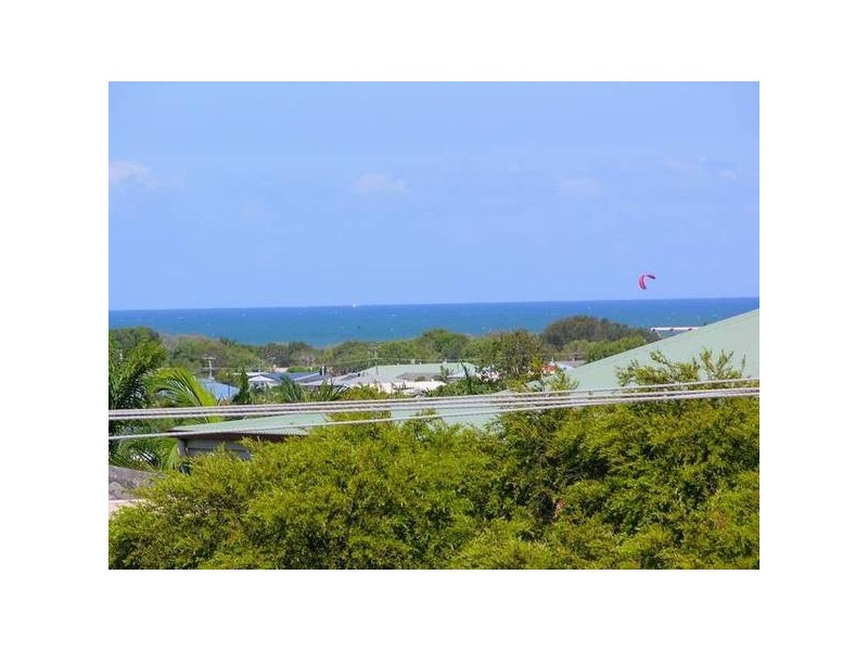 20 Ikara Street, BATTERY HILL, Caloundra QLD 4551