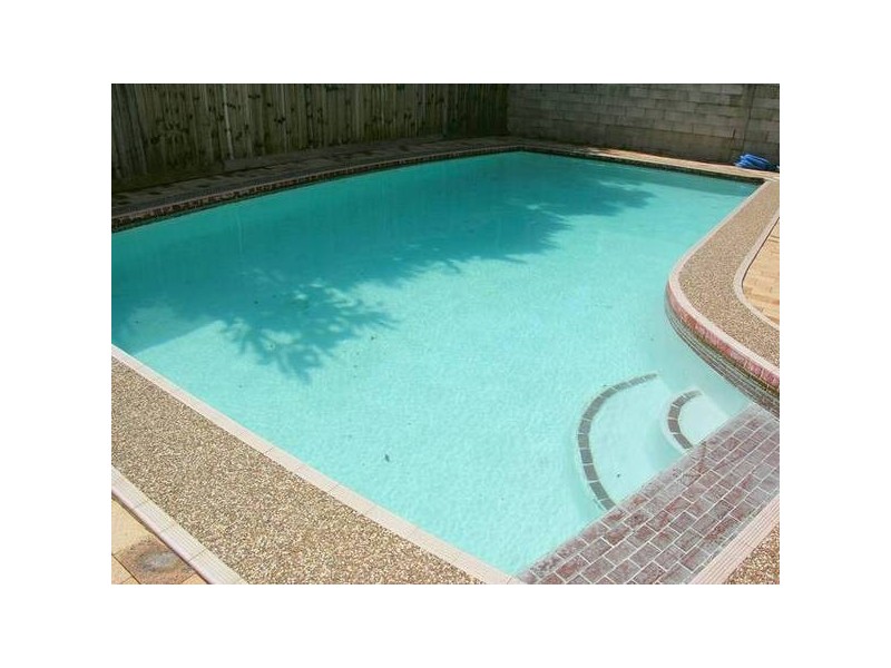 20 Ikara Street, BATTERY HILL, Caloundra QLD 4551