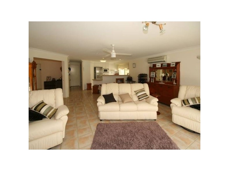 2 Eucalyptus Place, Little Mountain QLD 4551