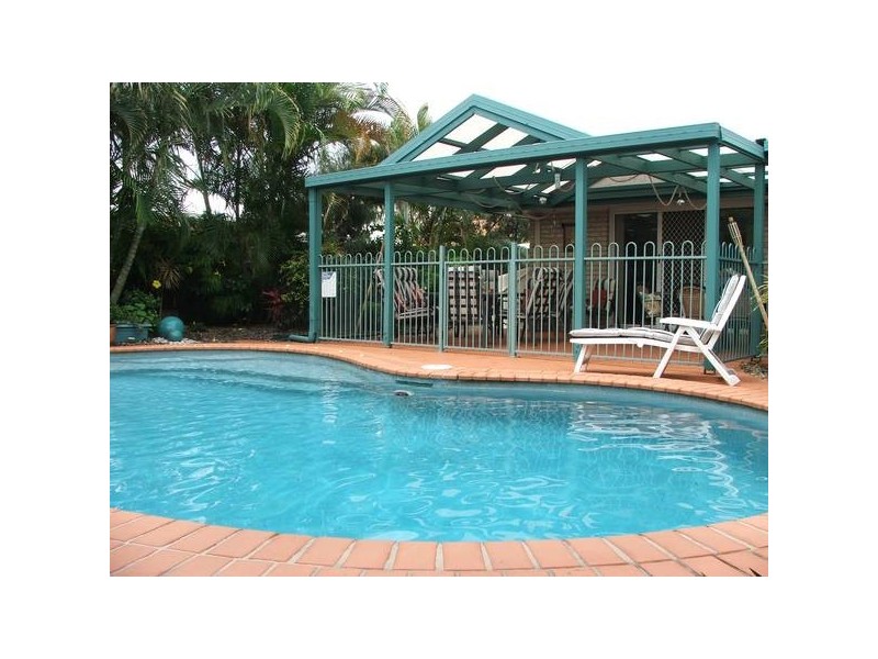 8 Gradorean Street, Pelican Waters QLD 4551