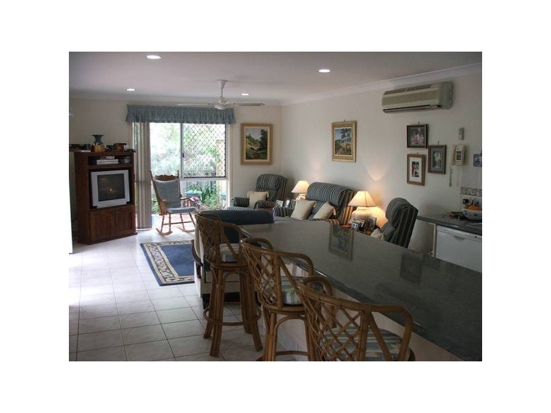 8 Gradorean Street, Pelican Waters QLD 4551