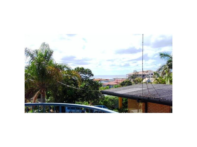 2/2 Upper Gay Tce, Kings Beach QLD 4551