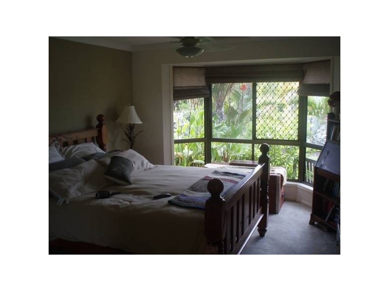 31 Lakeshore Place, Little Mountain QLD 4551
