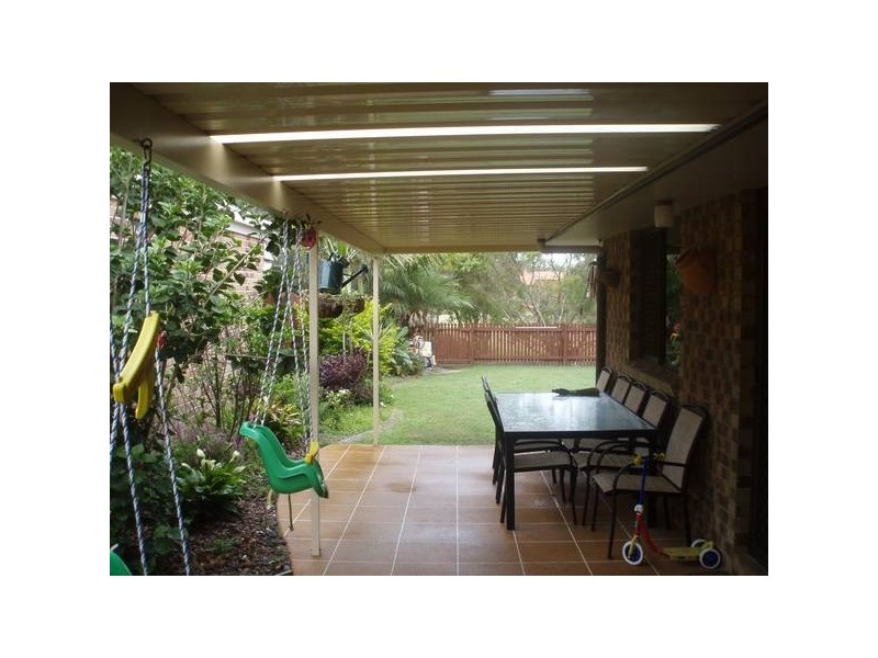 31 Lakeshore Place, Little Mountain QLD 4551