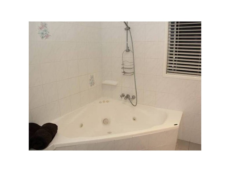 88 Coronation Avenue, Caloundra QLD 4551