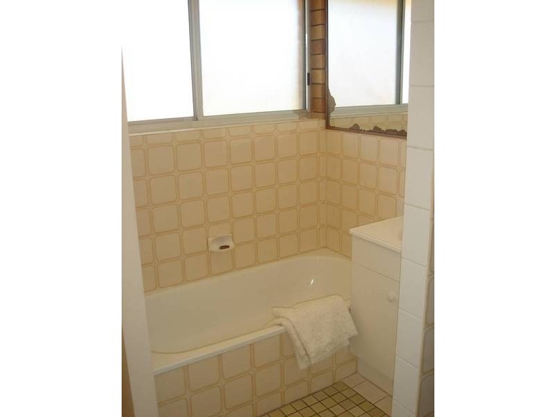 10/12 Coonowrin Street, Battery Hill QLD 4551