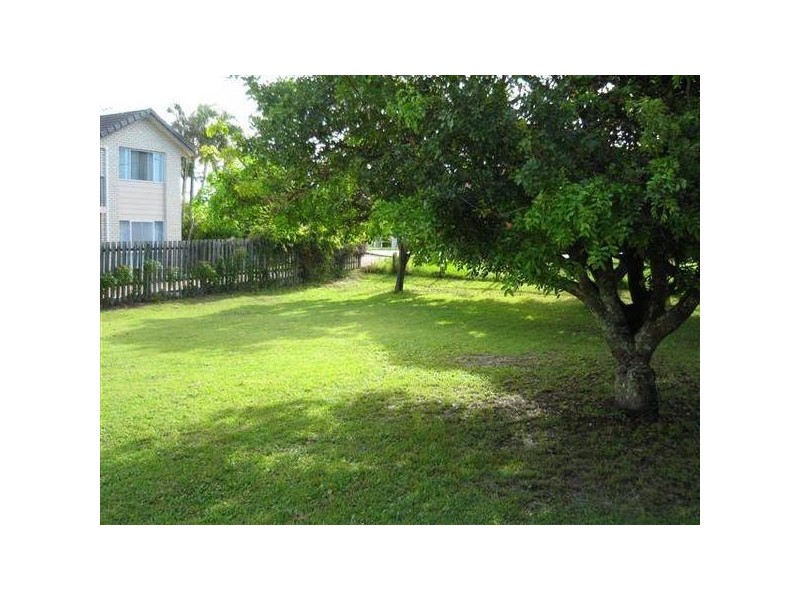 2 Kitchener Street, Golden Beach QLD 4551