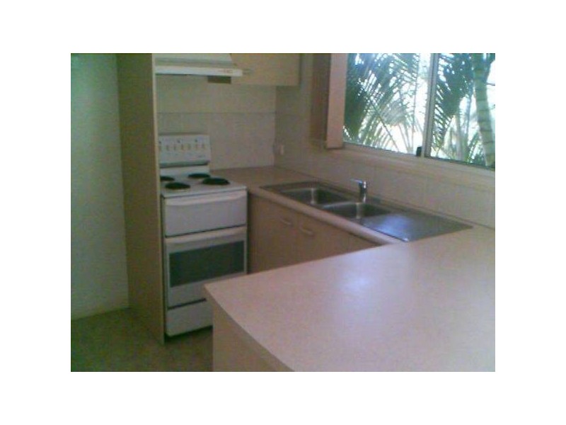 2/8 Regent Street, Caloundra QLD 4551