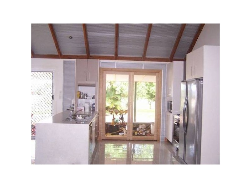 21 Nichols Avenue, Beerwah QLD 4519