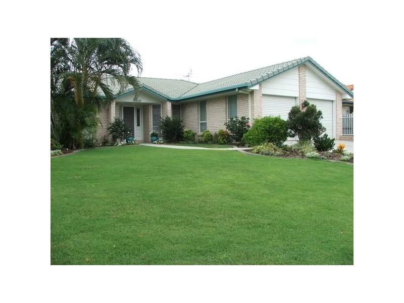 8 Gradorean Street, Pelican Waters QLD 4551