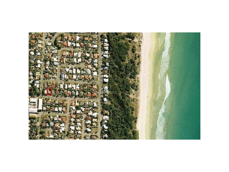 21 Minkara Street, Kawana Waters QLD 4575