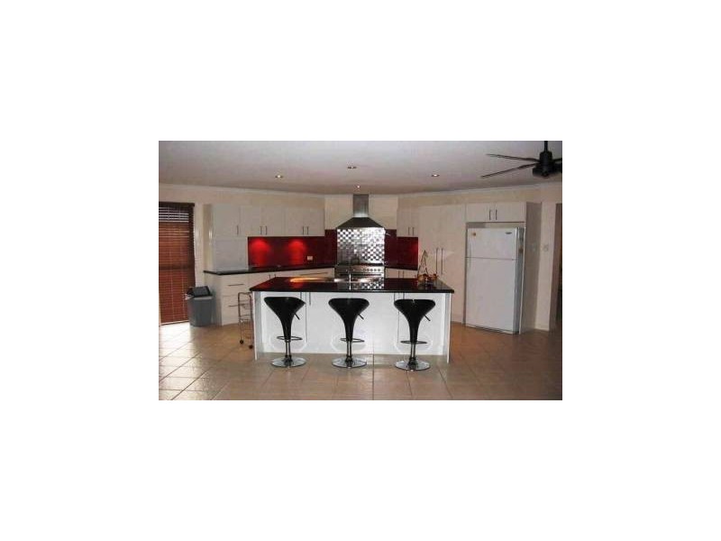 7 Tulipoak Court, Little Mountain QLD 4551