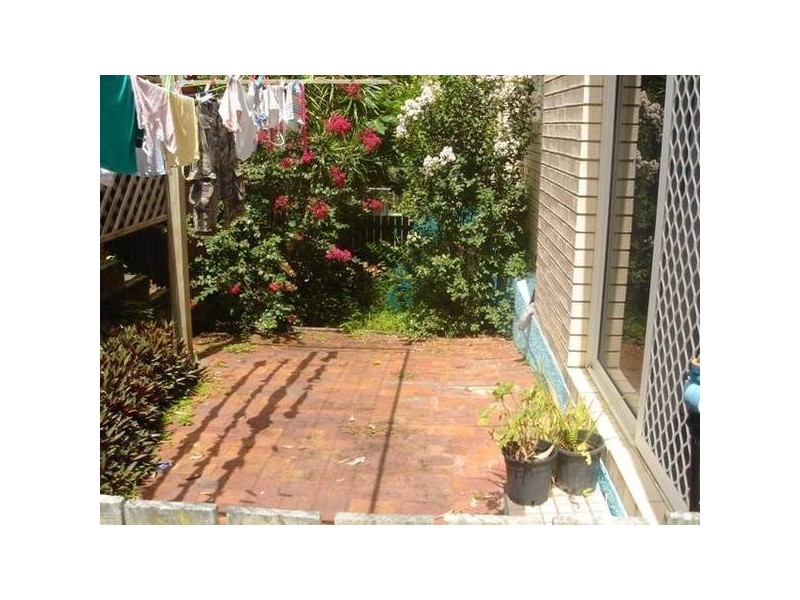 2/2 Upper Gay Terrace, Kings Beach QLD 4551