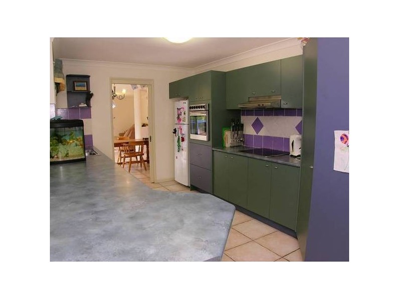 8 Berkley Place, Little Mountain QLD 4551