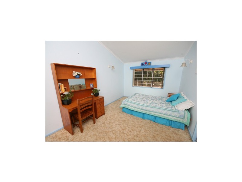6 Ambako Place, Golden Beach QLD 4551