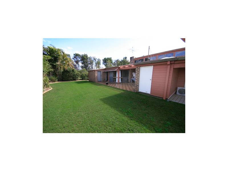 6 Ambako Place, Golden Beach QLD 4551