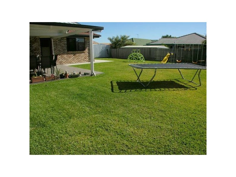 4 Village Way, Little Mountain QLD 4551