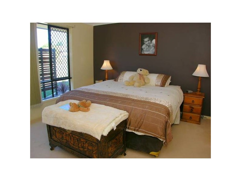 4 Village Way, Little Mountain QLD 4551