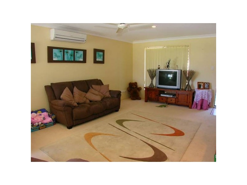 4 Village Way, Little Mountain QLD 4551