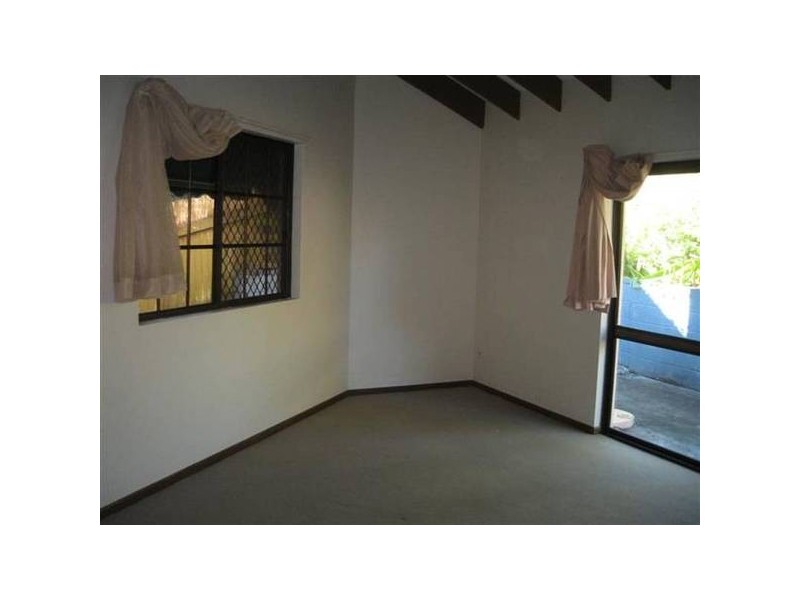 2 Bofors Street, Battery Hill QLD 4551