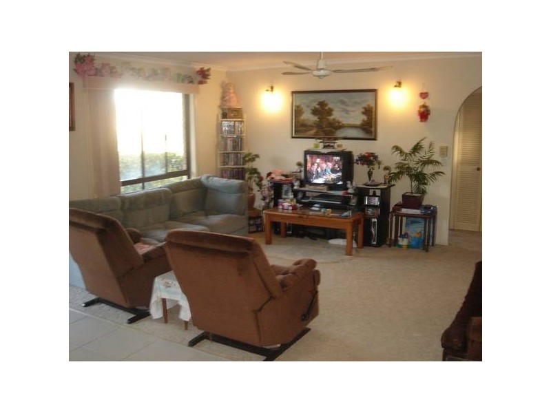 1/18 Baldwin Street, Golden Beach QLD 4551