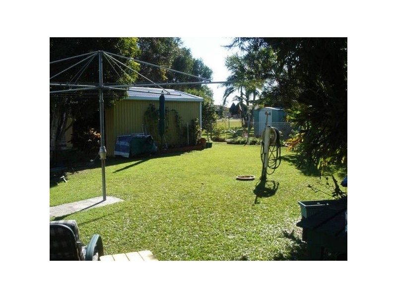 35 Nelson Street, Golden Beach QLD 4551