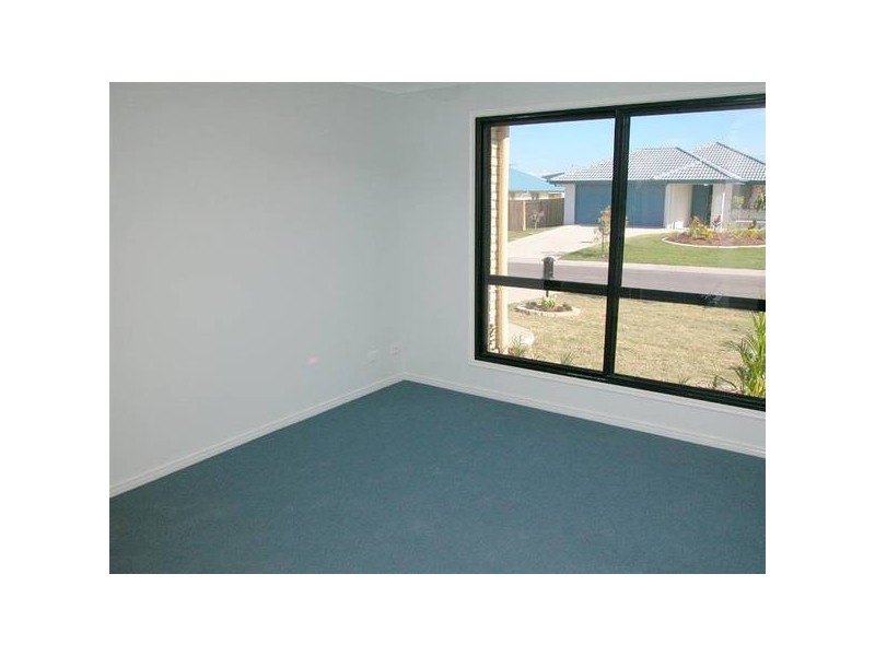 6 Samson Crescent, Caloundra West QLD 4551