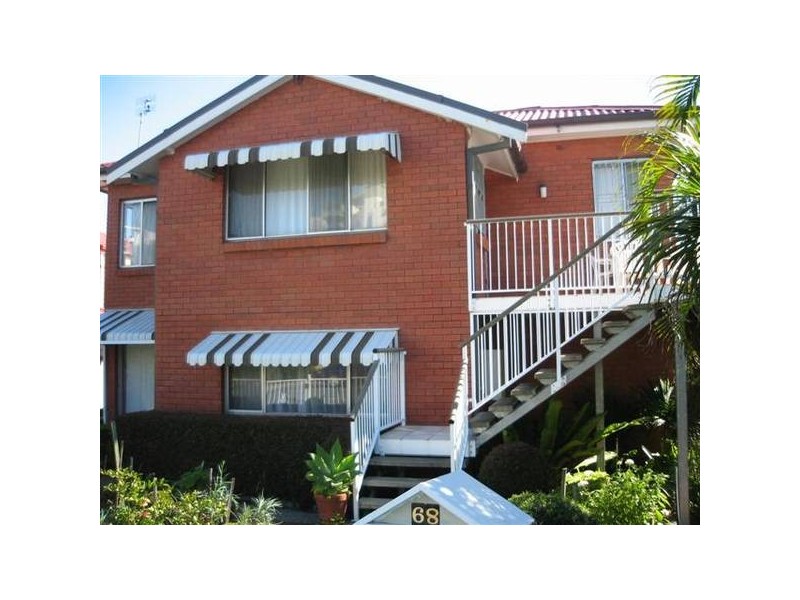 1/68 Landsborough Parade, Golden Beach QLD 4551