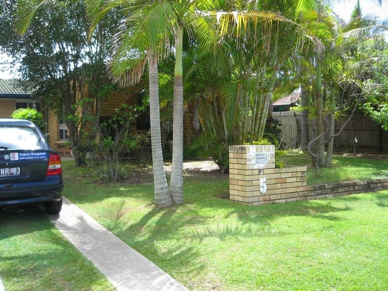 5 Minkara Street, Warana QLD 4575