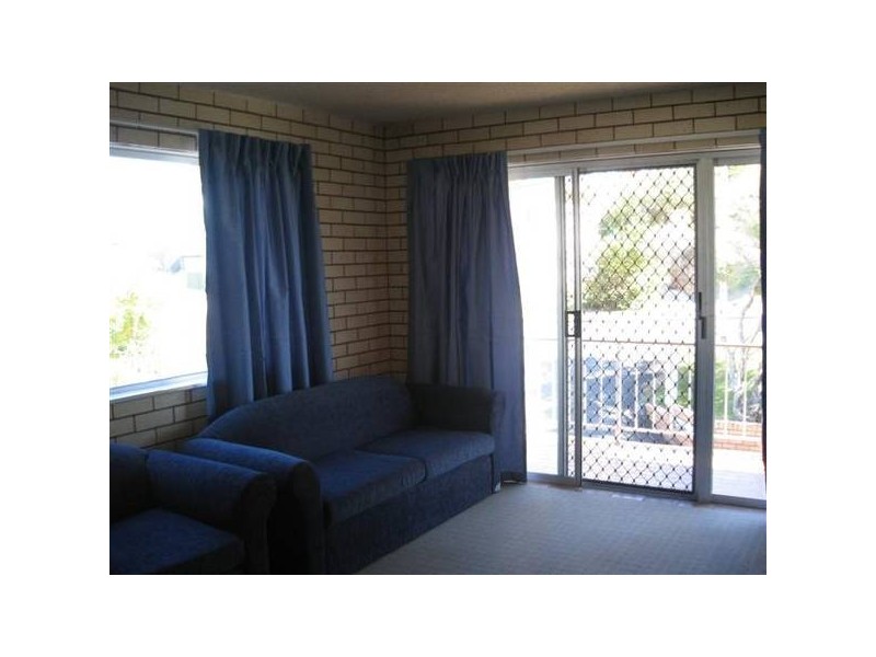 2/16 Moreton Parade, Kings Beach QLD 4551